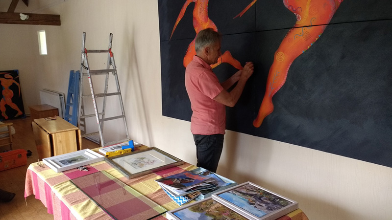 installing large paintings