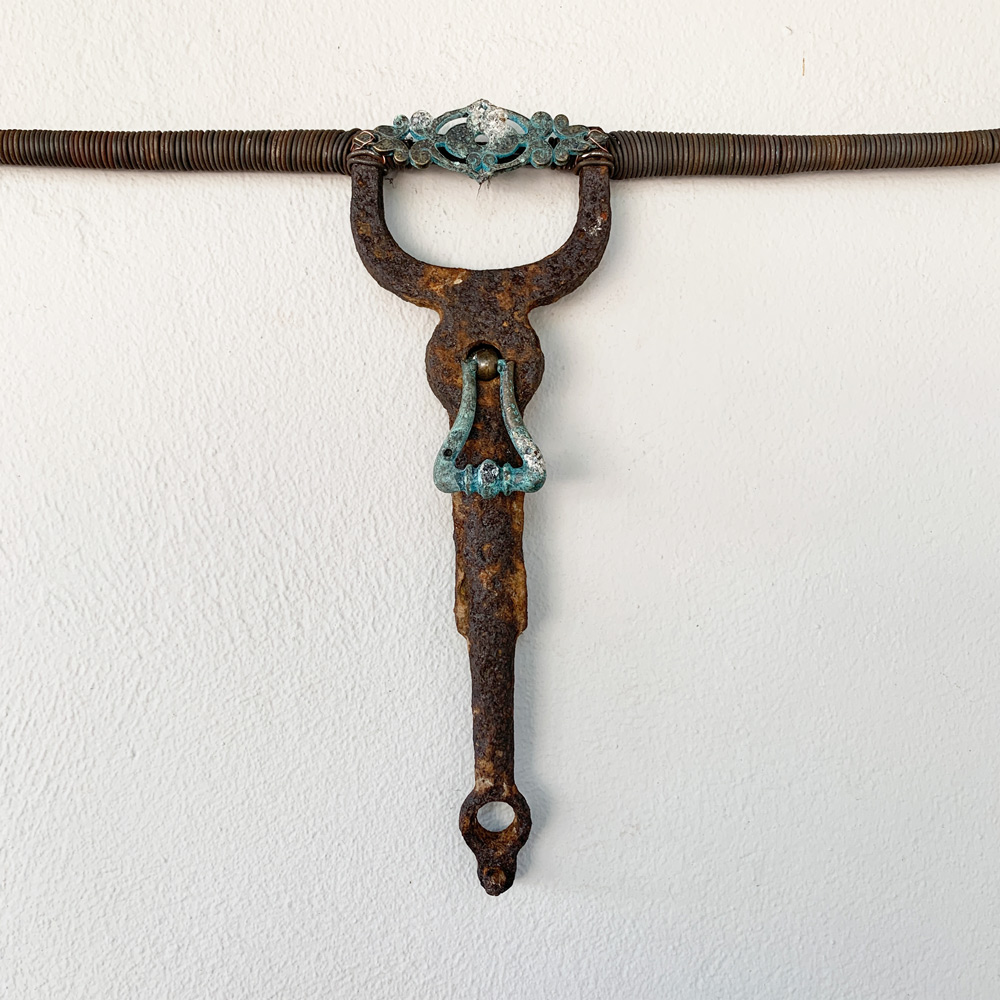 door knocker